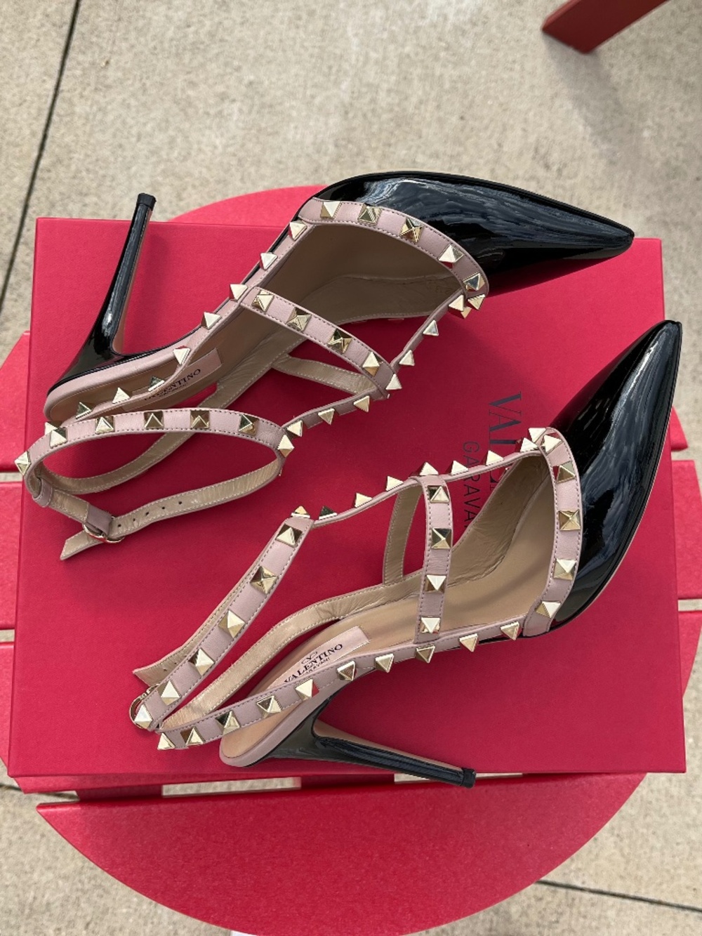 Valentino Garavani Patent Rockstud Caged Pumps 100 MM Black/Poudre- Authentic - Picture 14 of 14